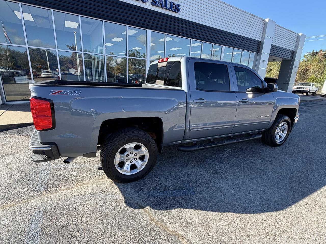 Chevrolet Silverado 1500 4WD Crew Cab 143.5" LT w/2LT 2015