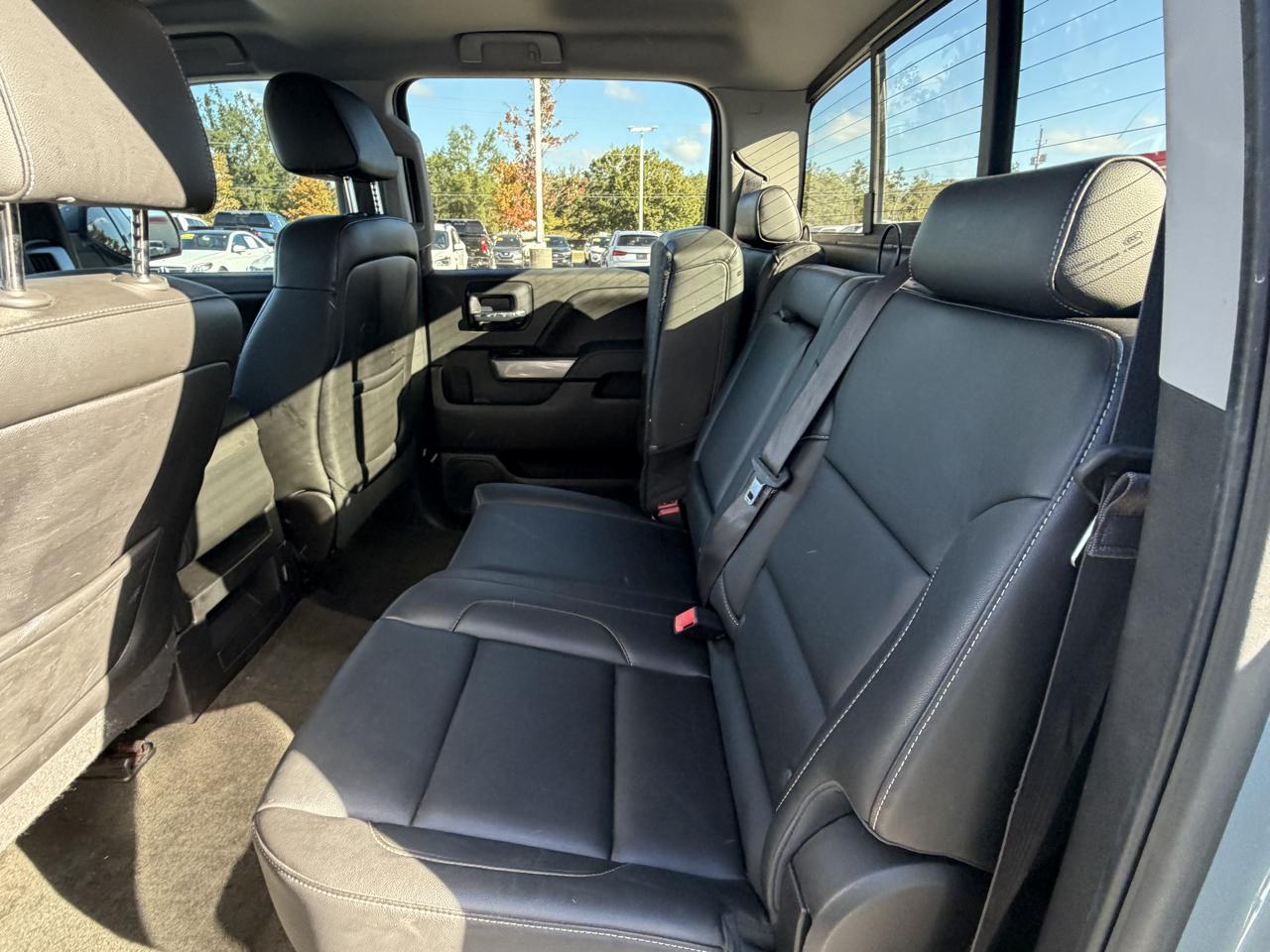 Chevrolet Silverado 1500 4WD Crew Cab 143.5" LT w/2LT 2015