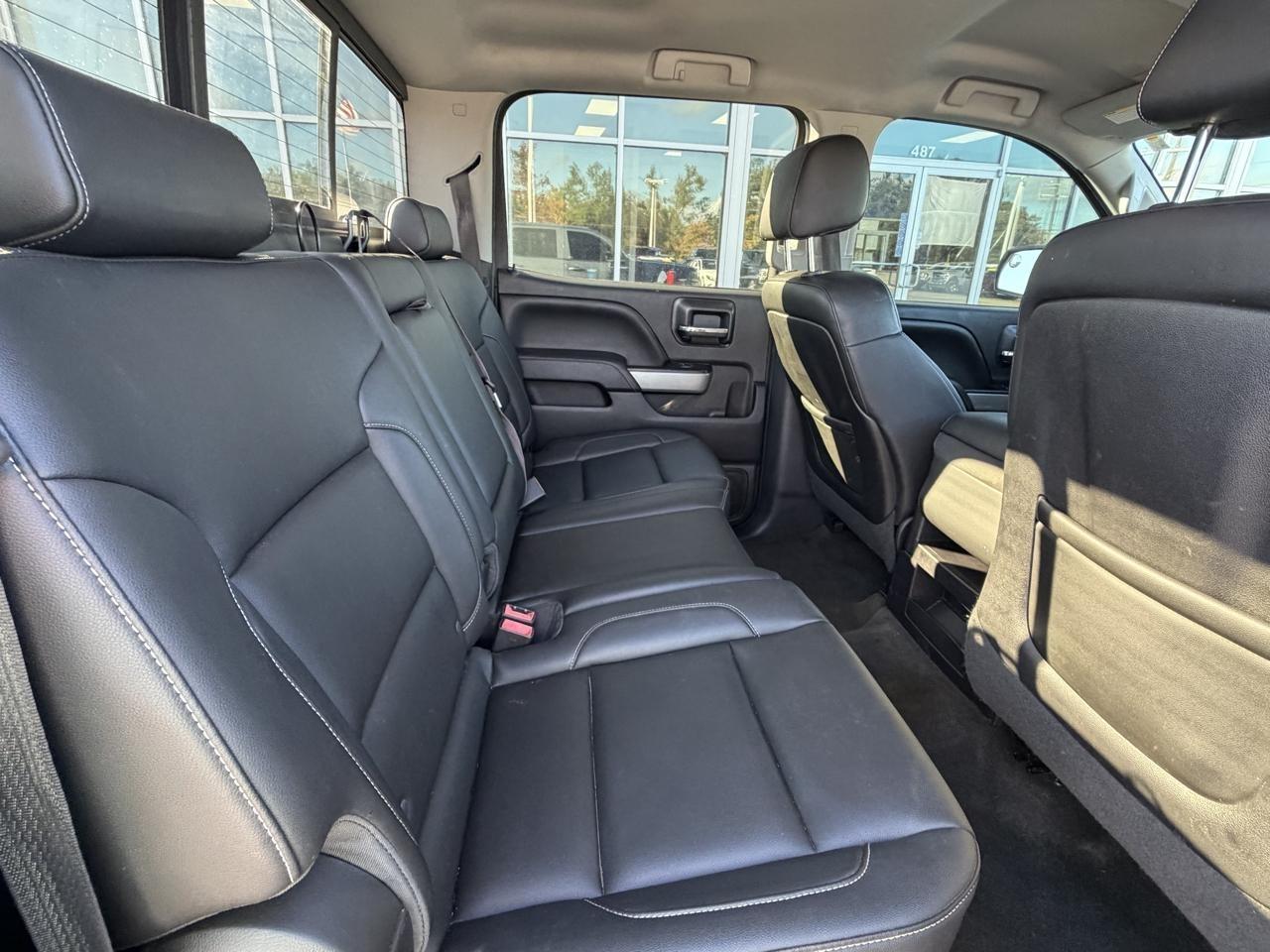 Chevrolet Silverado 1500 4WD Crew Cab 143.5" LT w/2LT 2015