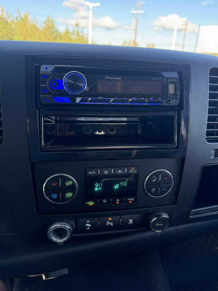 GMC Sierra 1500 4WD Ext Cab 143.5" SLE 2010
