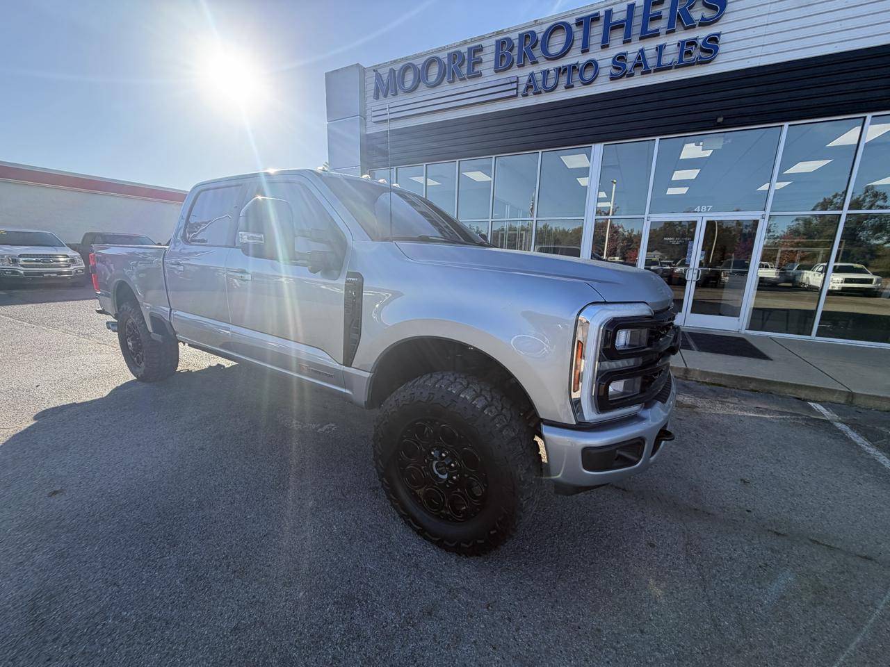 Ford Super Duty F-250 SRW Lariat 4WD Crew Cab 8' Box 2024