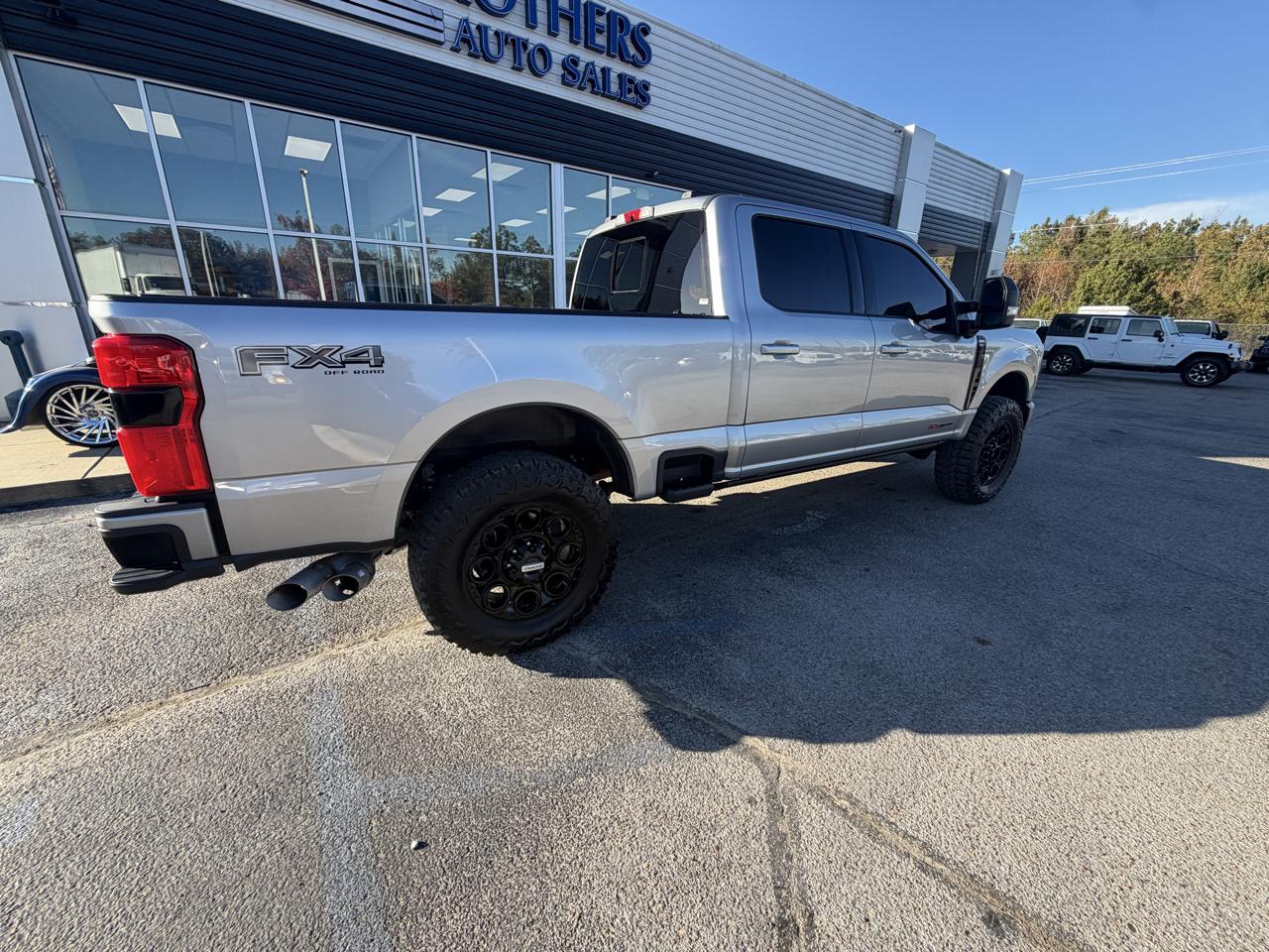 Ford Super Duty F-250 SRW Lariat 4WD Crew Cab 8' Box 2024