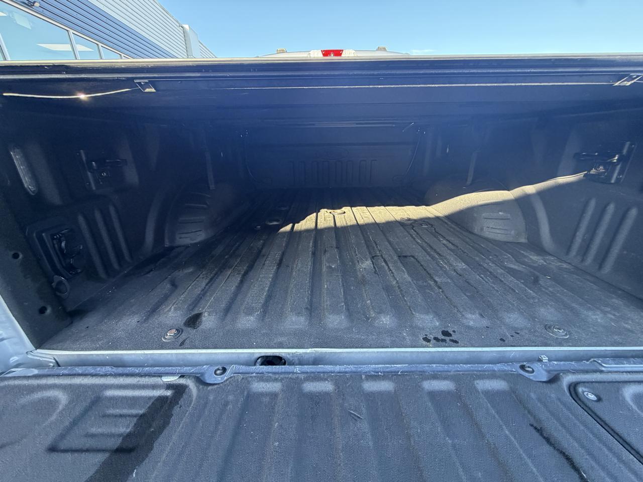 Ford Super Duty F-250 SRW Lariat 4WD Crew Cab 8' Box 2024