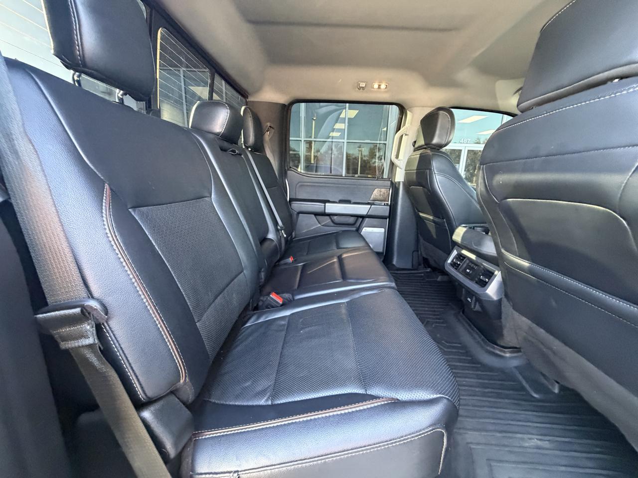 Ford Super Duty F-250 SRW Lariat 4WD Crew Cab 8' Box 2024