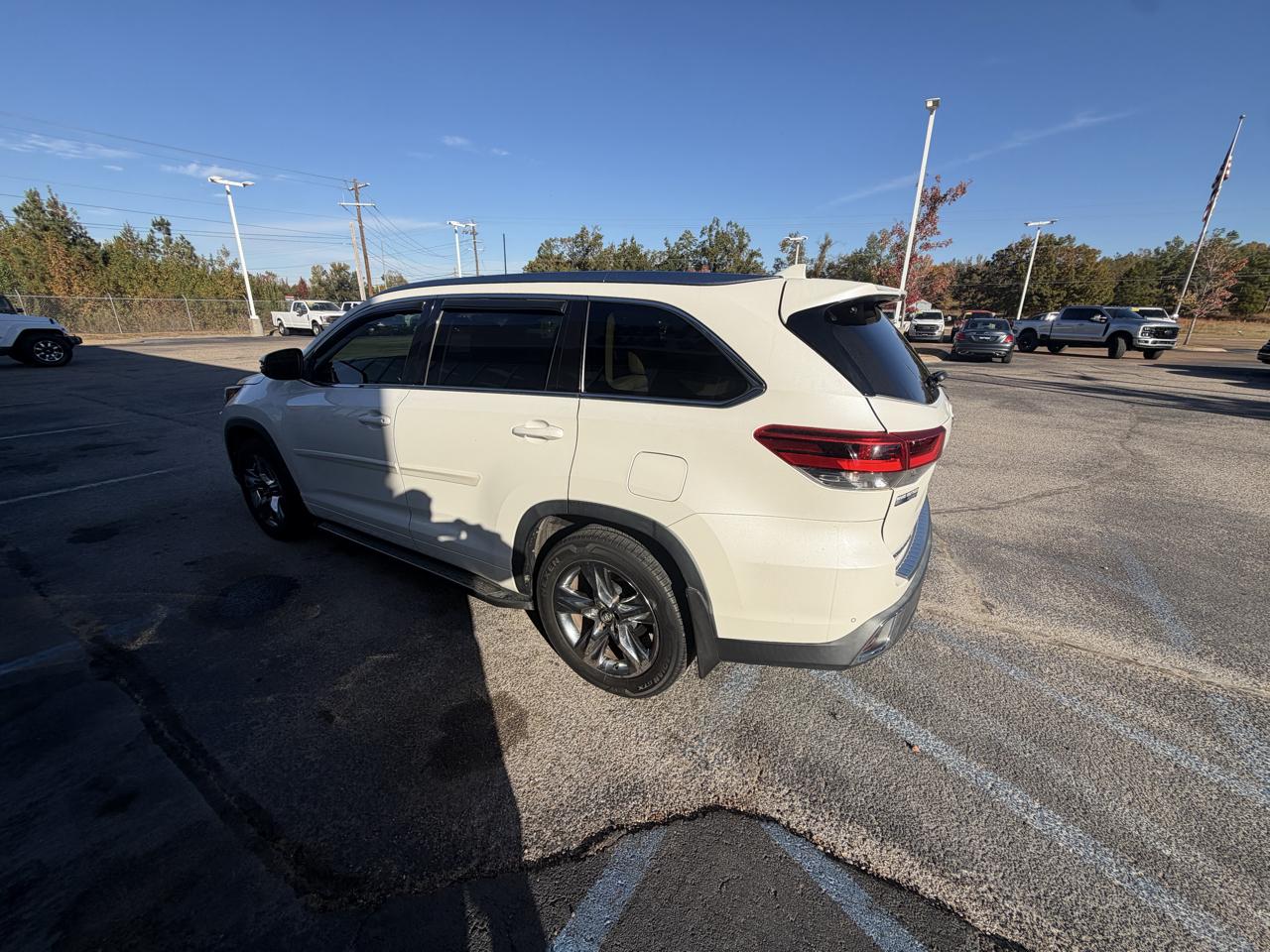 Toyota Highlander Limited V6 FWD (Natl) 2018