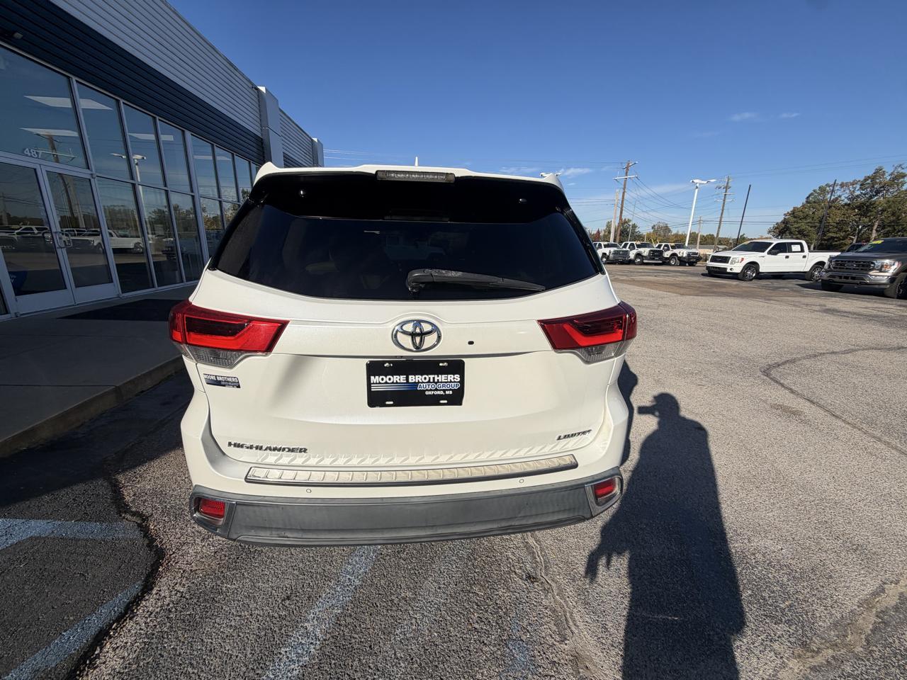 Toyota Highlander Limited V6 FWD (Natl) 2018