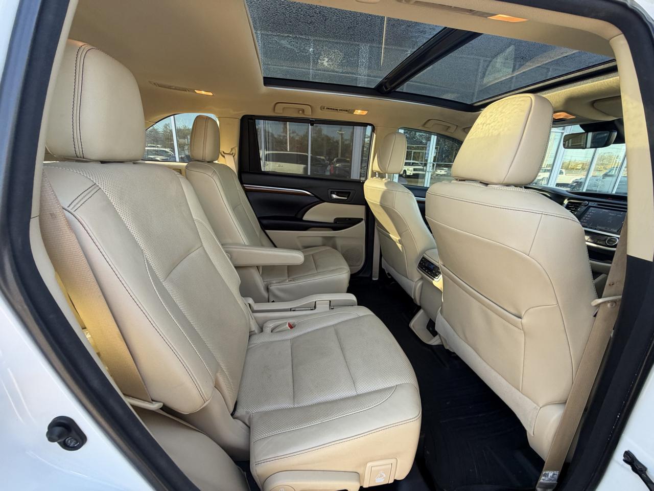 Toyota Highlander Limited V6 FWD (Natl) 2018