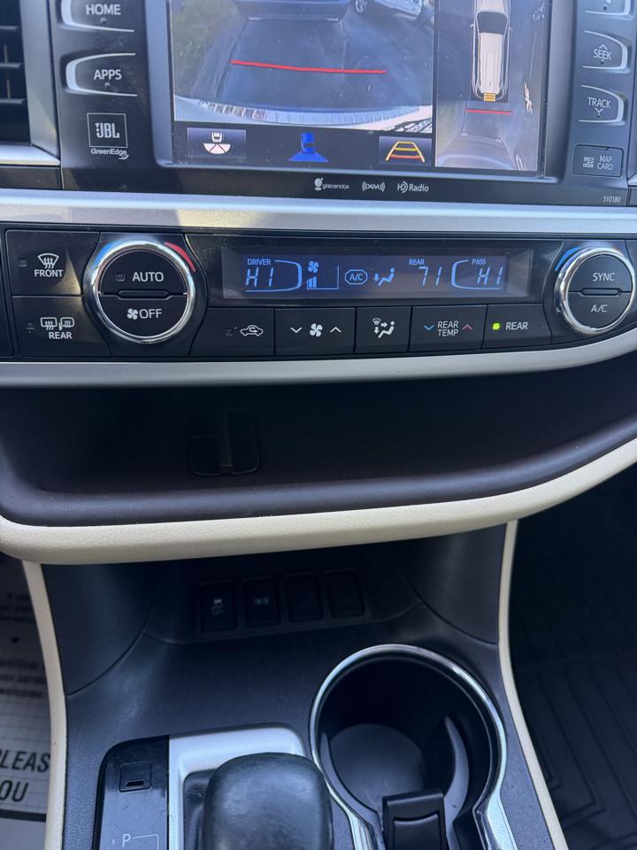 Toyota Highlander Limited V6 FWD (Natl) 2018