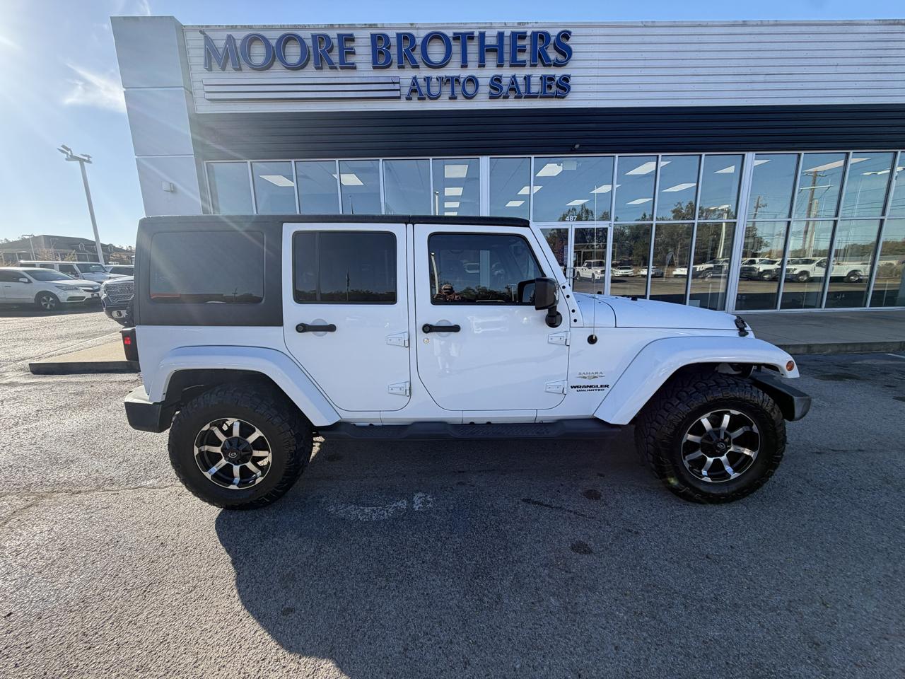 Jeep Wrangler Unlimited 4WD 4dr Sahara 2015