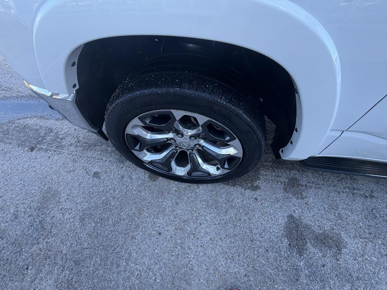 RAM 1500 Longhorn 4x4 Crew Cab 5'7" Box 2019
