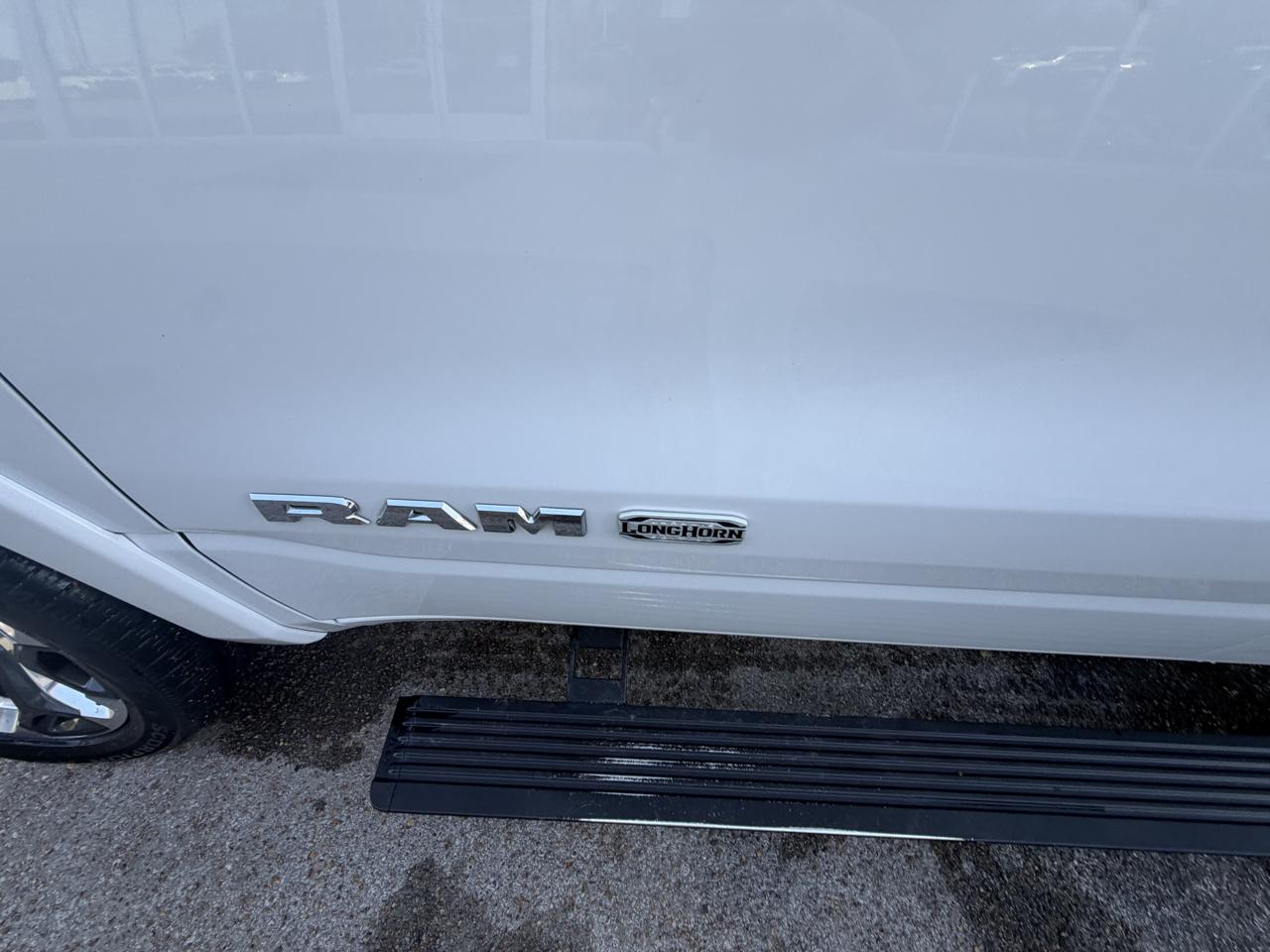 RAM 1500 Longhorn 4x4 Crew Cab 5'7" Box 2019