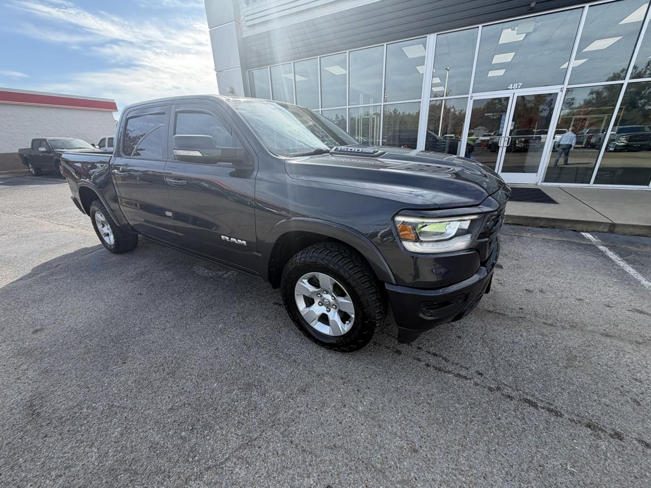 RAM 1500 Laramie 4x4 Crew Cab 5'7" Box 2019