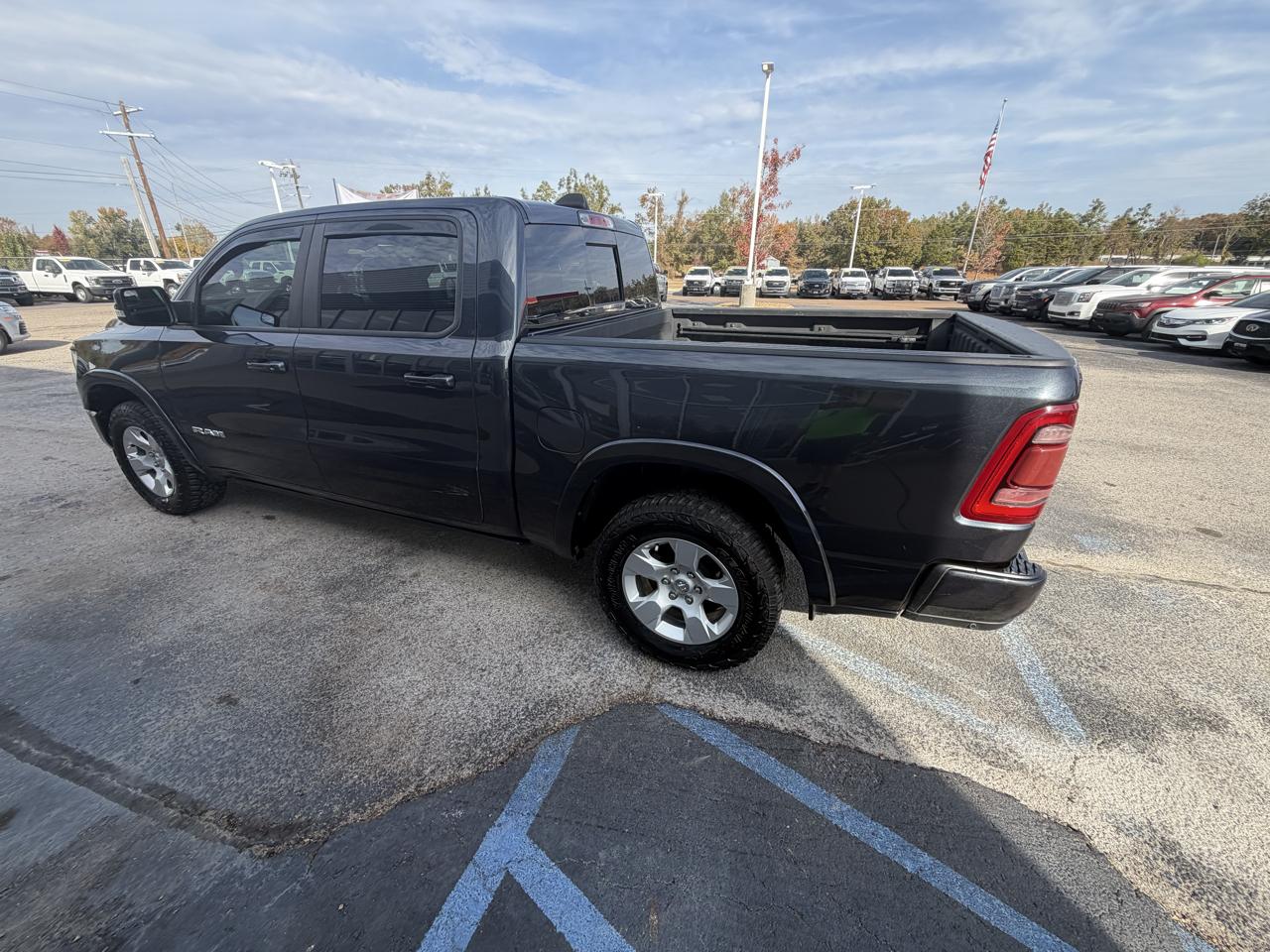 RAM 1500 Laramie 4x4 Crew Cab 5'7" Box 2019