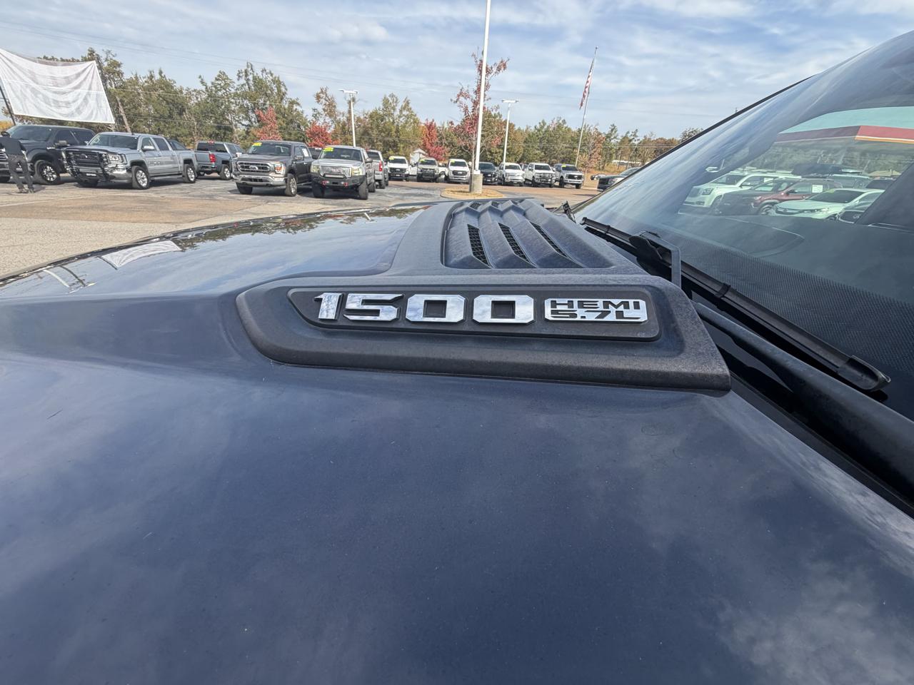 RAM 1500 Laramie 4x4 Crew Cab 5'7" Box 2019
