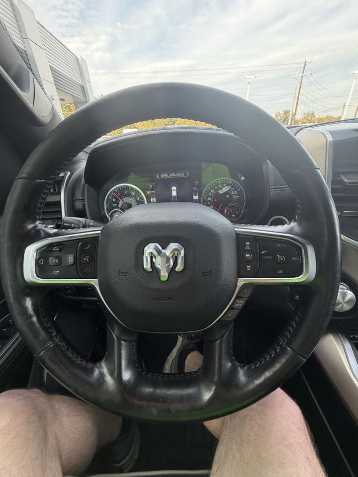 RAM 1500 Laramie 4x4 Crew Cab 5'7" Box 2019