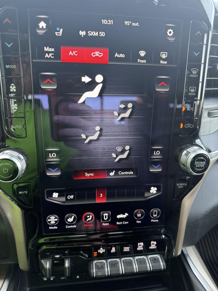 RAM 1500 Laramie 4x4 Crew Cab 5'7" Box 2019