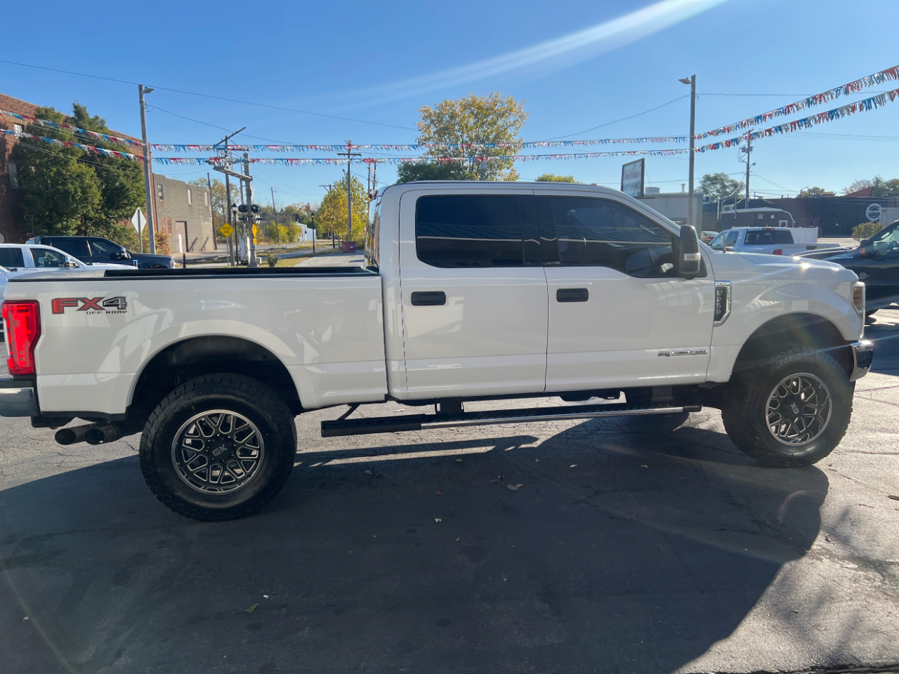 Ford F-250 SD XLT Crew Cab Short Bed 4WD 2019 Ford F-250 SD XLT Crew Cab Short Bed 4WD 2019