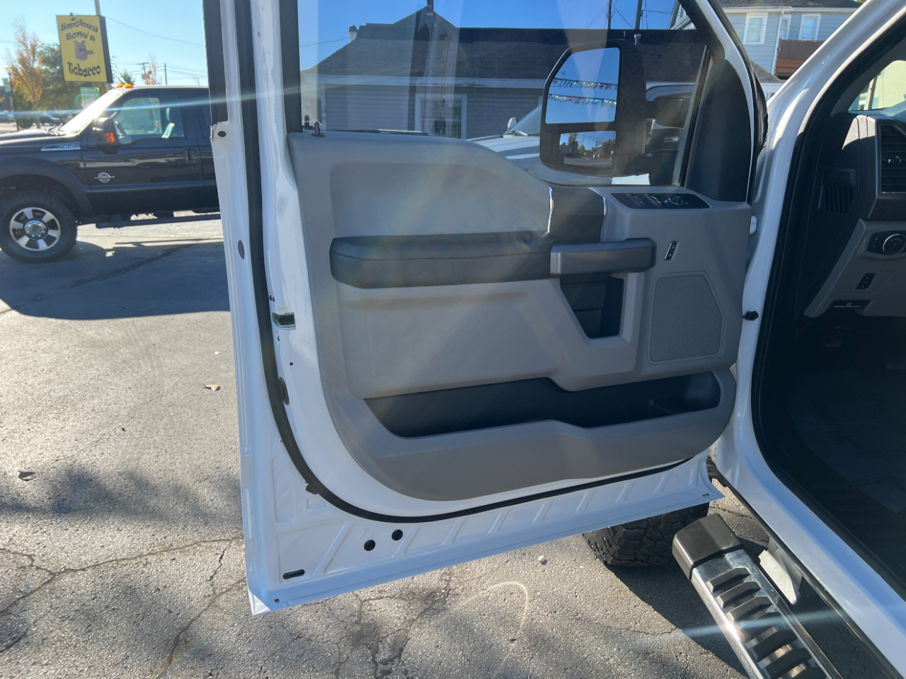 Ford F-250 SD XLT Crew Cab Short Bed 4WD 2019 Ford F-250 SD XLT Crew Cab Short Bed 4WD 2019