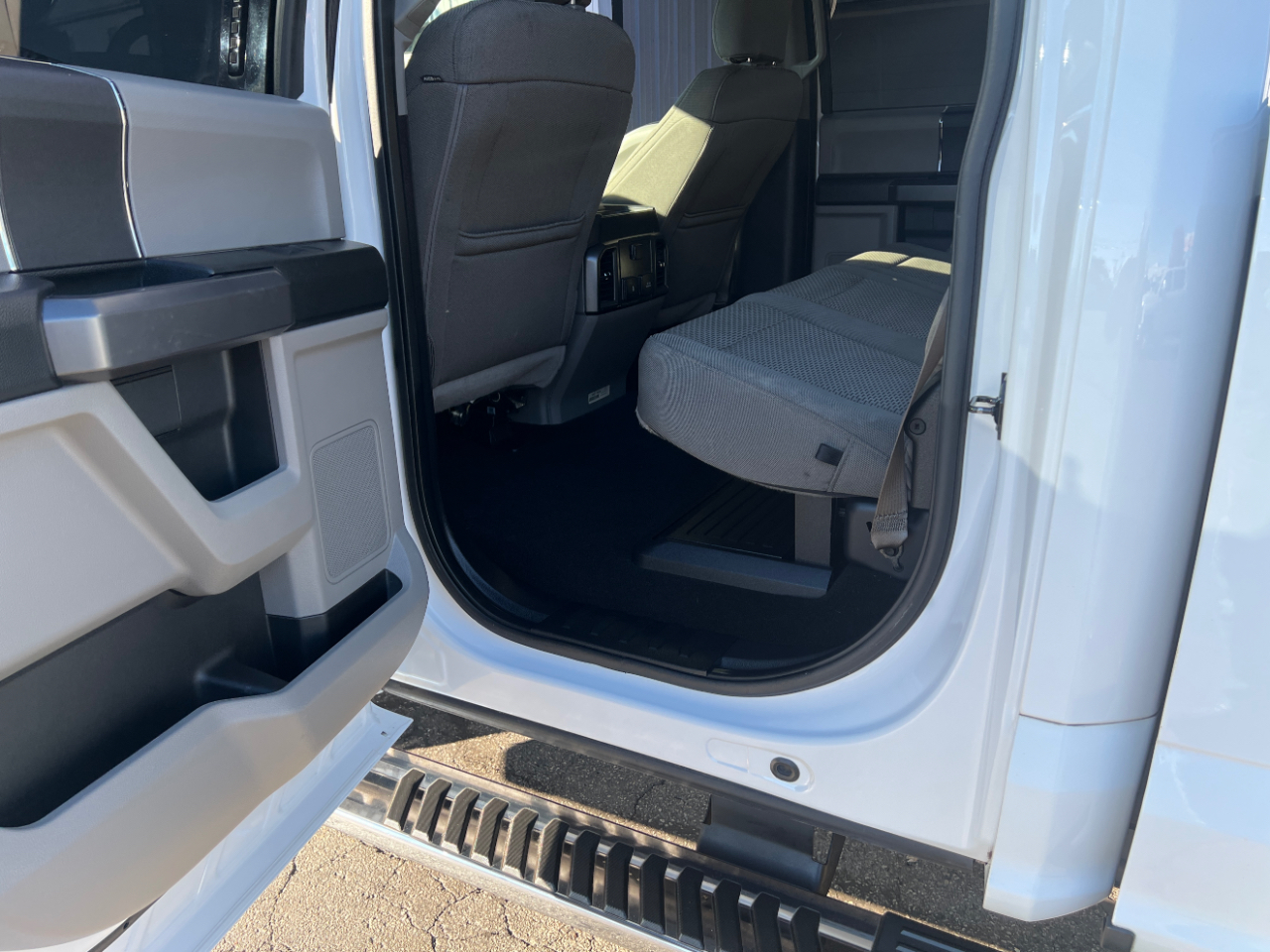 Ford F-250 SD XLT Crew Cab Short Bed 4WD 2019 Ford F-250 SD XLT Crew Cab Short Bed 4WD 2019