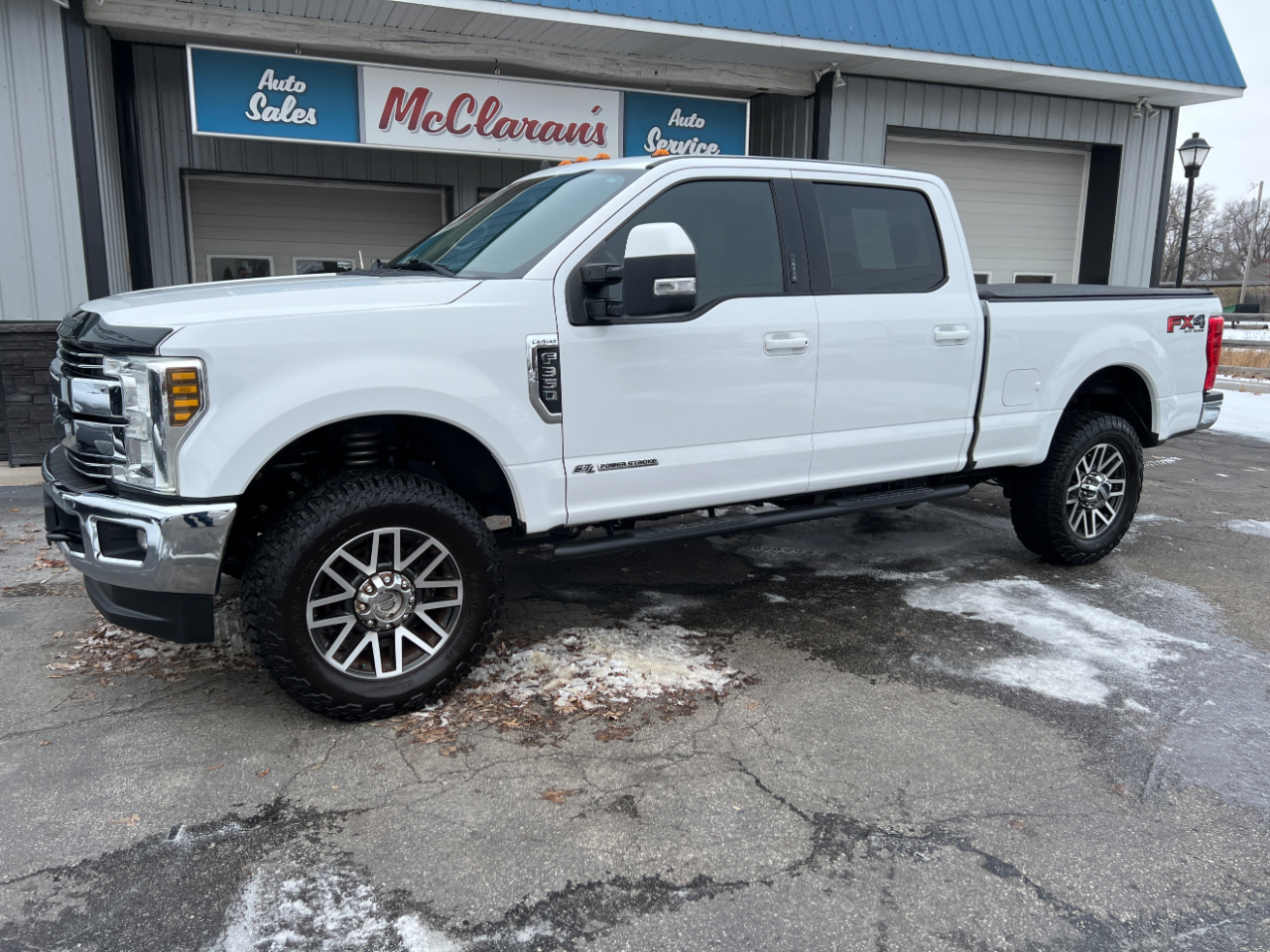 Ford F-350 SD Lariat Crew Cab SWB 4WD 2019