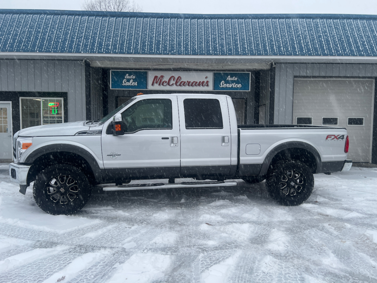 2016 Ford F-250 SD Lariat Crew Cab SWB 4WD