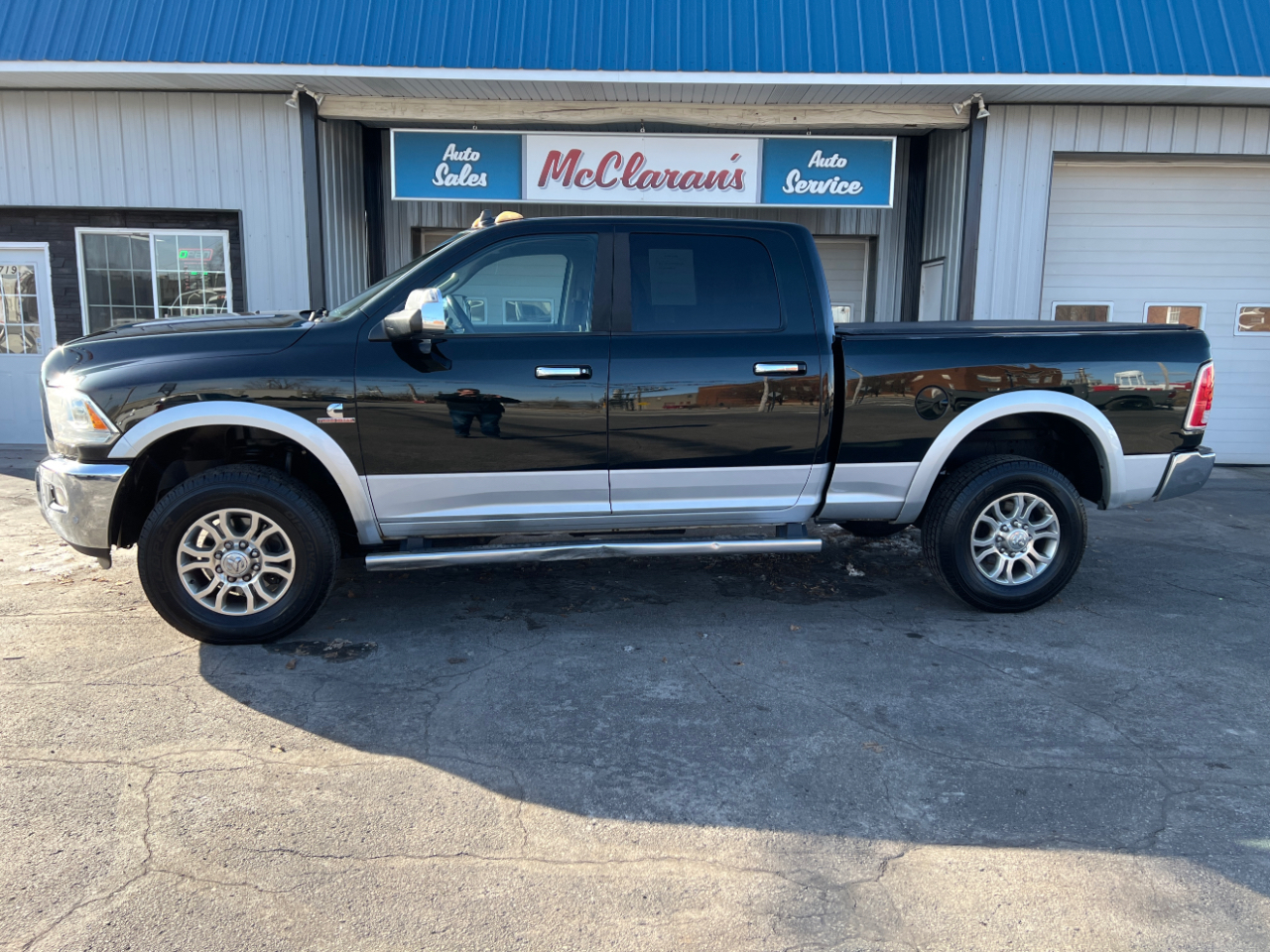2016 RAM 3500 Laramie Crew Cab SWB 4WD