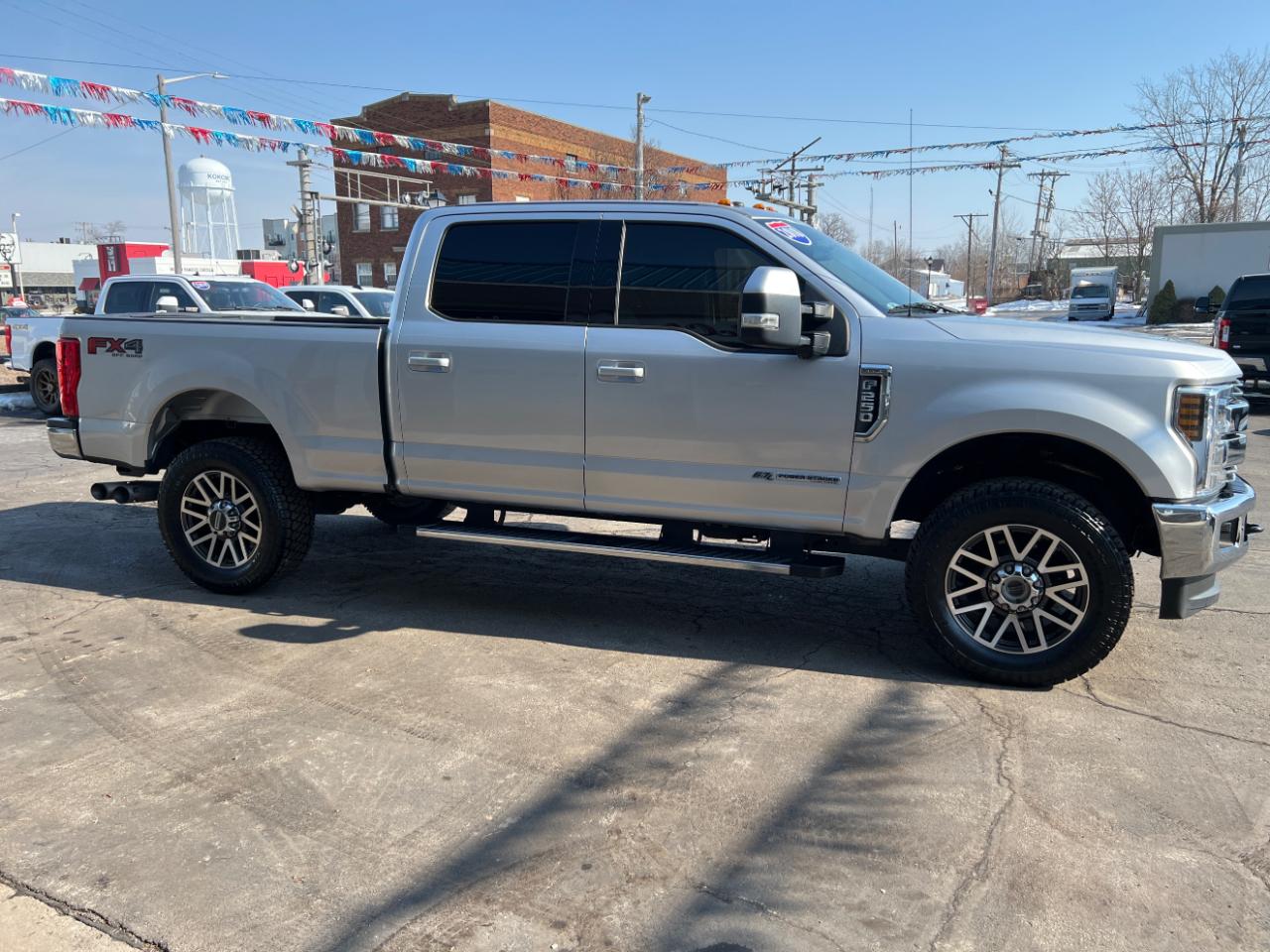Ford F-250 SD Lariat Crew Cab SWB 4WD 2018