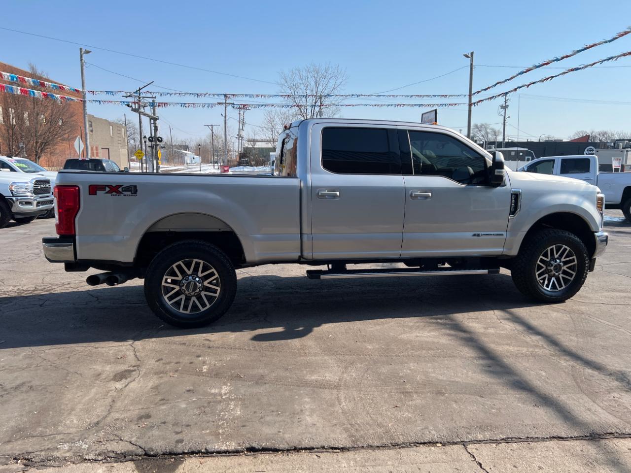 Ford F-250 SD Lariat Crew Cab SWB 4WD 2018