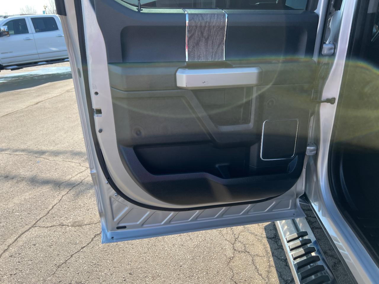 Ford F-250 SD Lariat Crew Cab SWB 4WD 2018