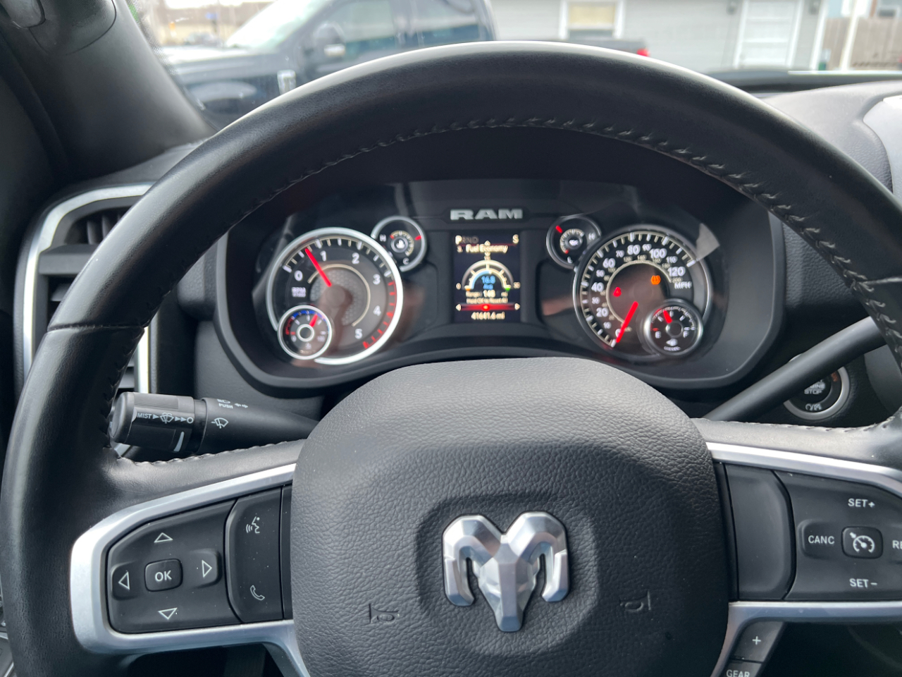 RAM 2500 Tradesman Crew Cab SWB 4WD 2024