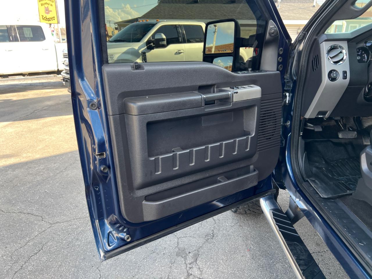 Ford F-250 SD Lariat Crew Cab Short Bed 4WD 2016