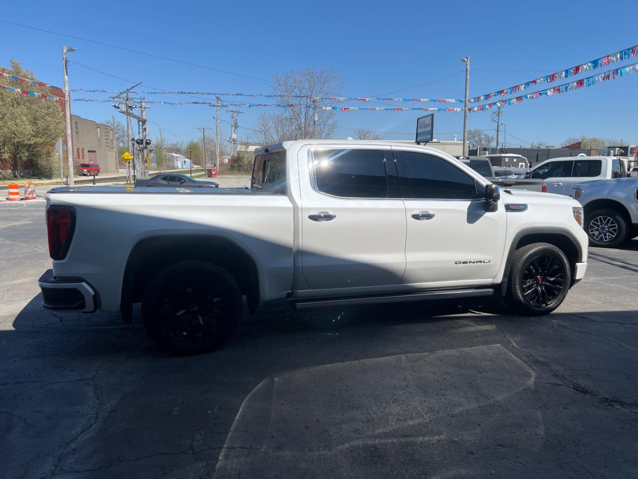 GMC Sierra 1500 4WD Crew Cab 143.5" Denali 2021