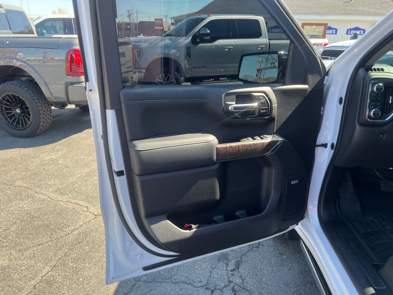 GMC Sierra 1500 4WD Crew Cab 143.5" Denali 2021