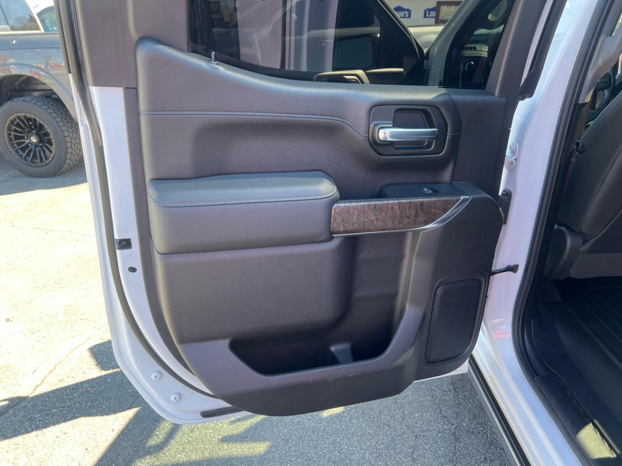 GMC Sierra 1500 4WD Crew Cab 143.5" Denali 2021