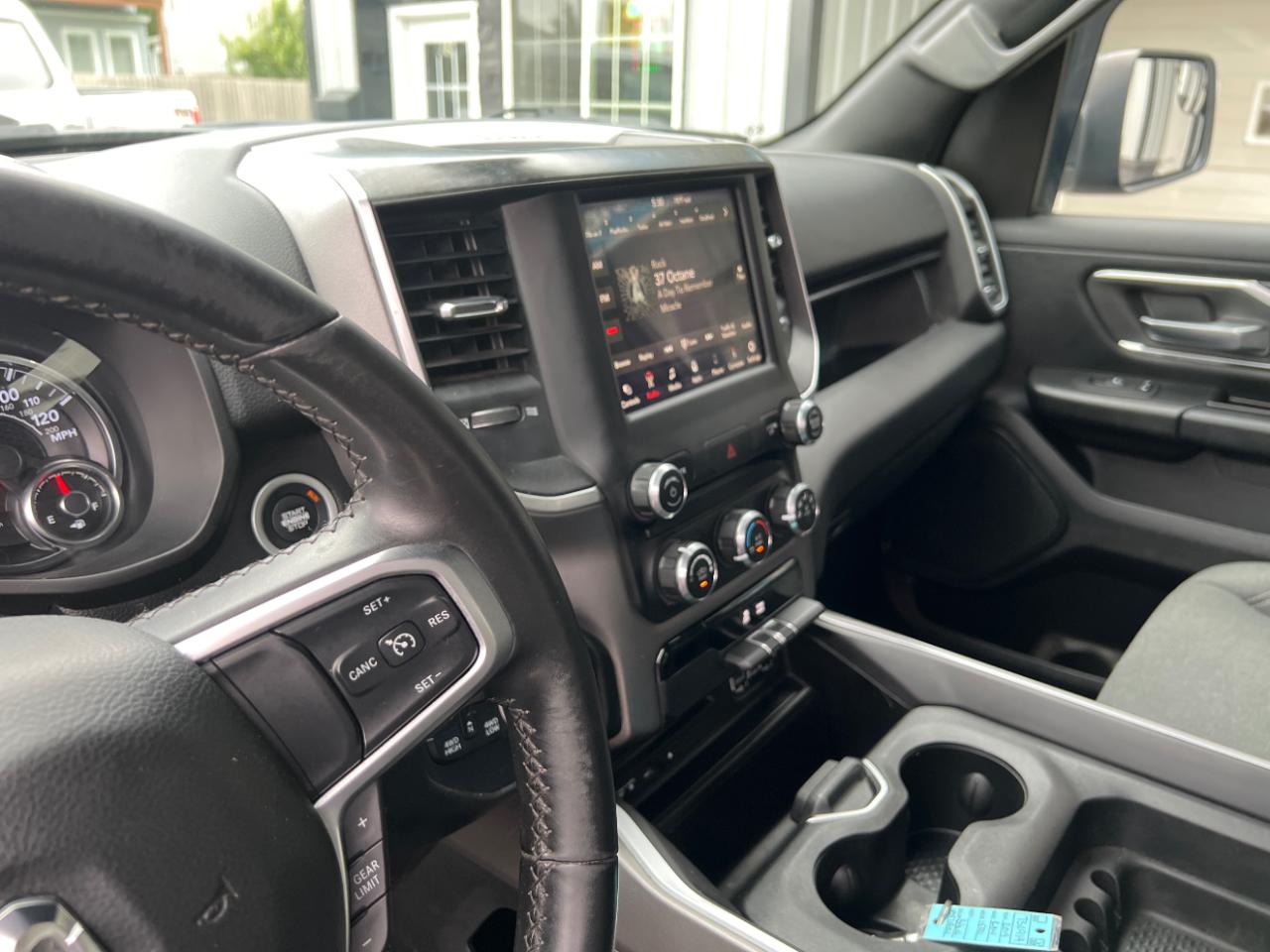 RAM 1500 Big Horn Crew Cab SWB 4WD 2019