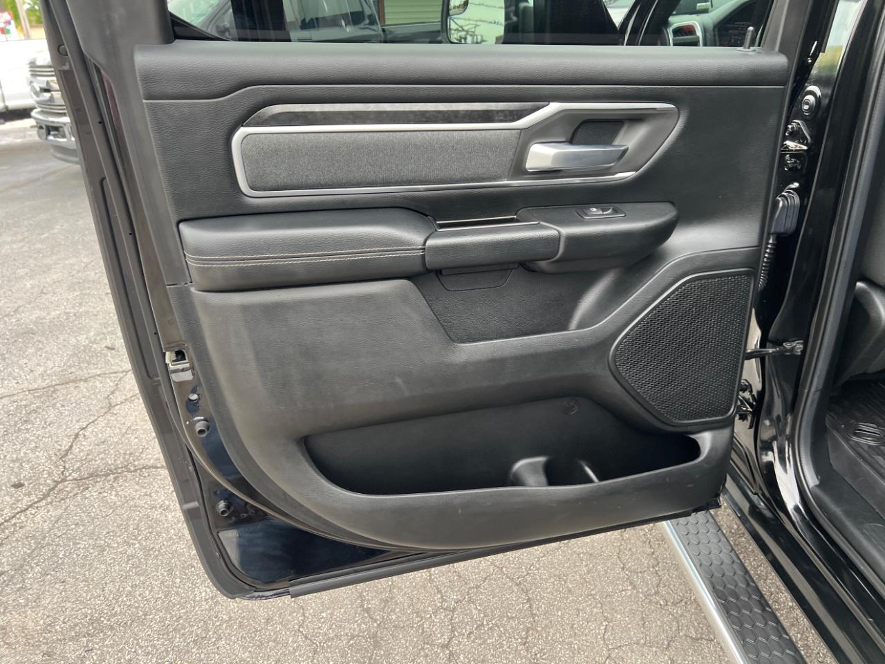 RAM 1500 Big Horn Crew Cab SWB 4WD 2019