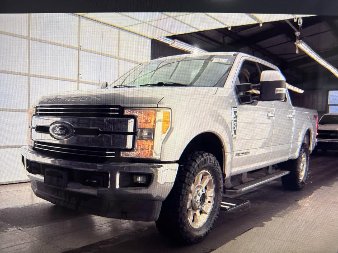 2017 Ford F-250 SD Lariat Crew Cab Short Bed 4WD