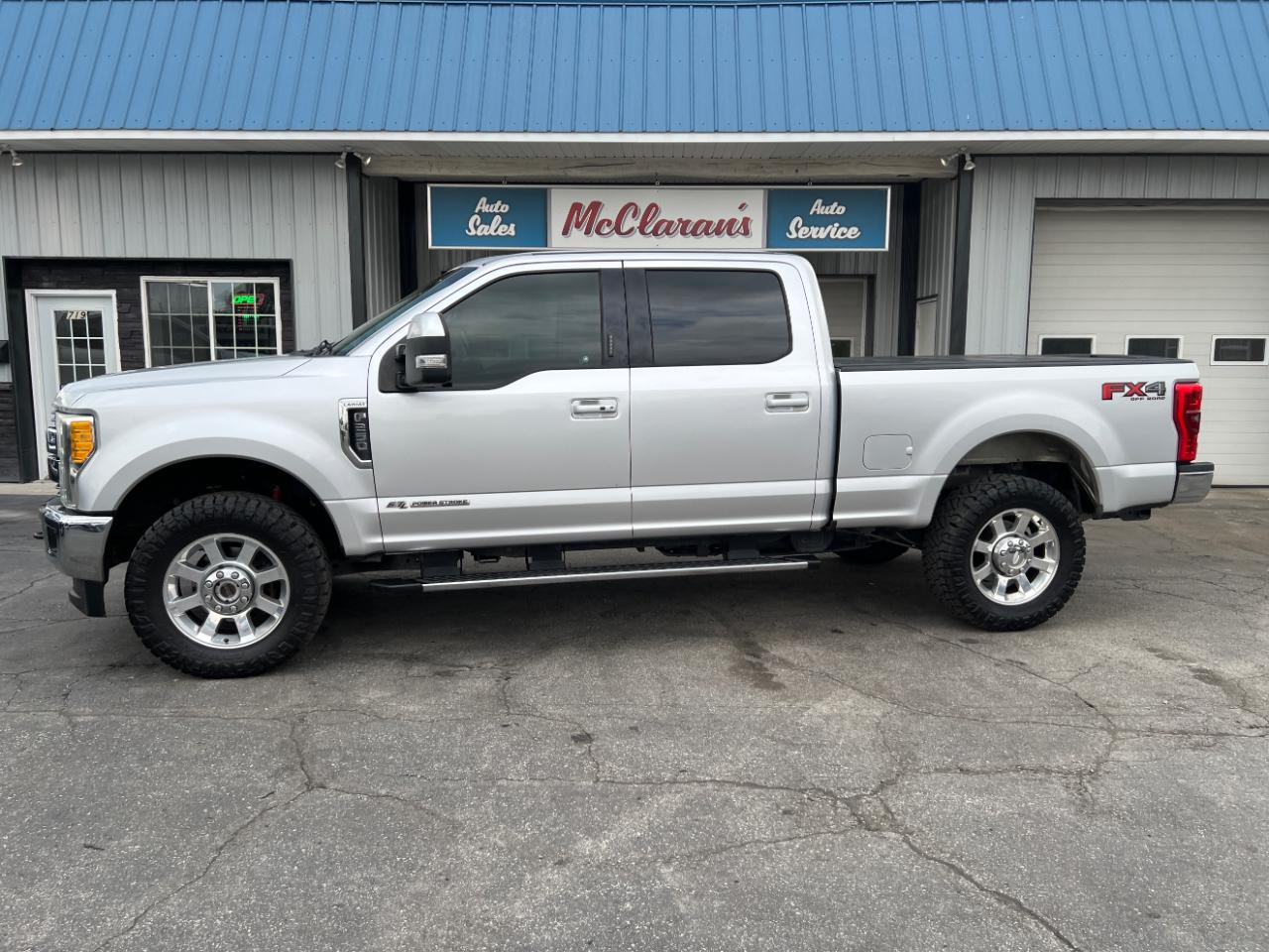 2017 Ford F-250 SD Lariat Crew Cab Short Bed 4WD