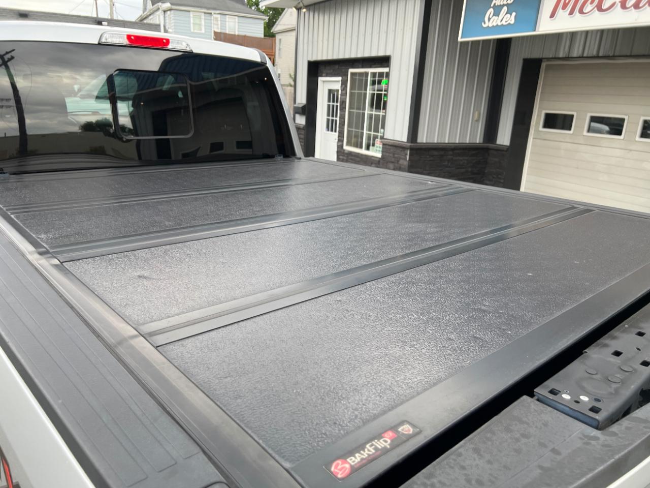 Ford F-250 SD Lariat Crew Cab Short Bed 4WD 2017