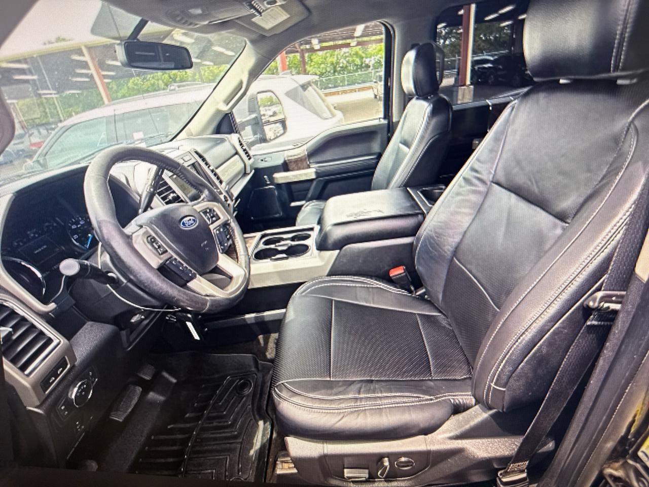 Ford F-250 SD Lariat Crew Cab Short Bed 4WD 2018