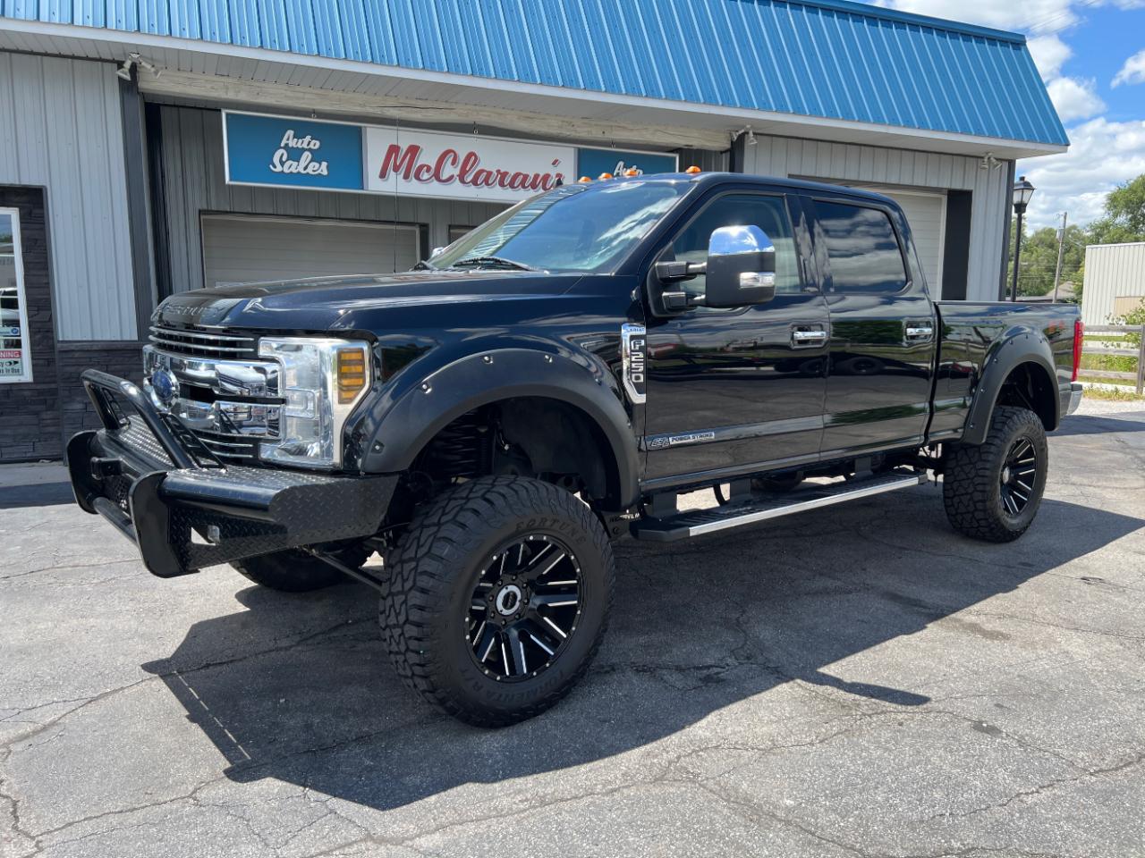 Ford F-250 SD Lariat Crew Cab Short Bed 4WD 2019