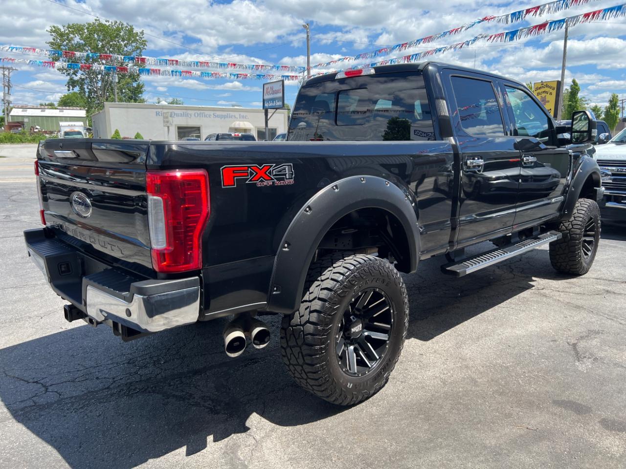 Ford F-250 SD Lariat Crew Cab Short Bed 4WD 2019