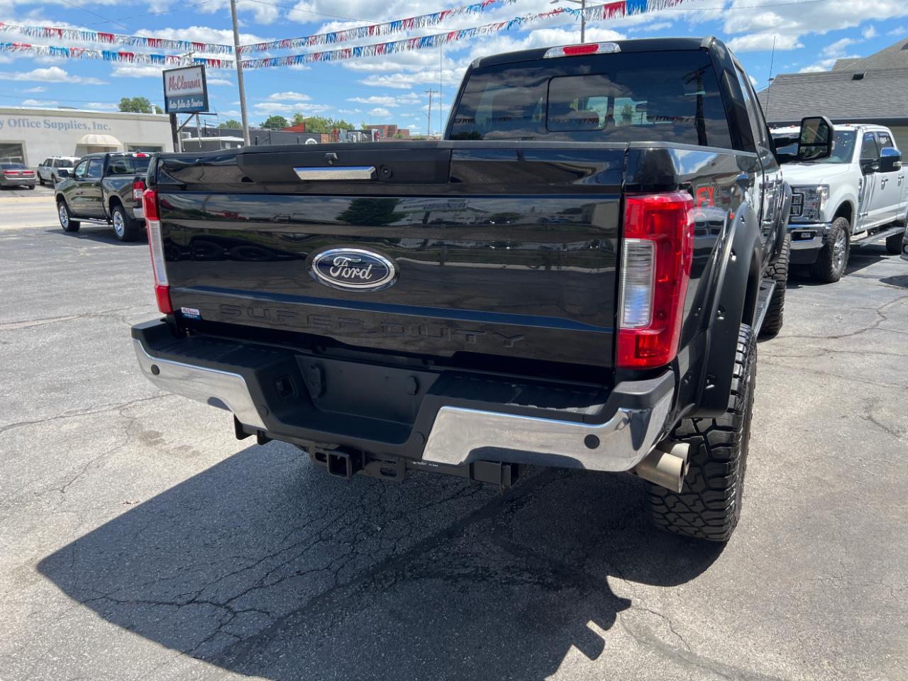 Ford F-250 SD Lariat Crew Cab Short Bed 4WD 2019