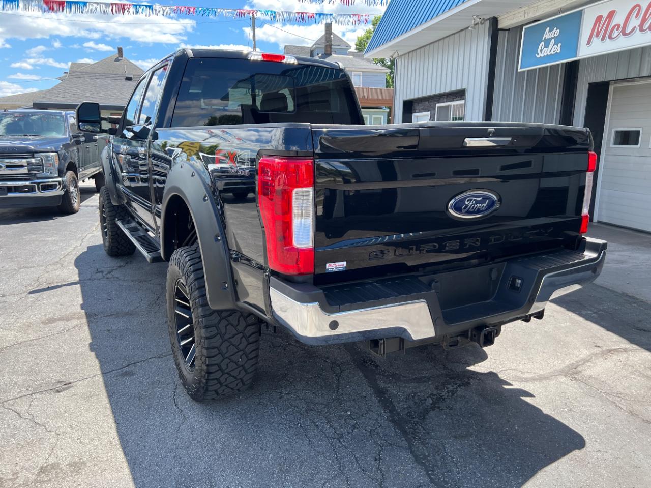 Ford F-250 SD Lariat Crew Cab Short Bed 4WD 2019