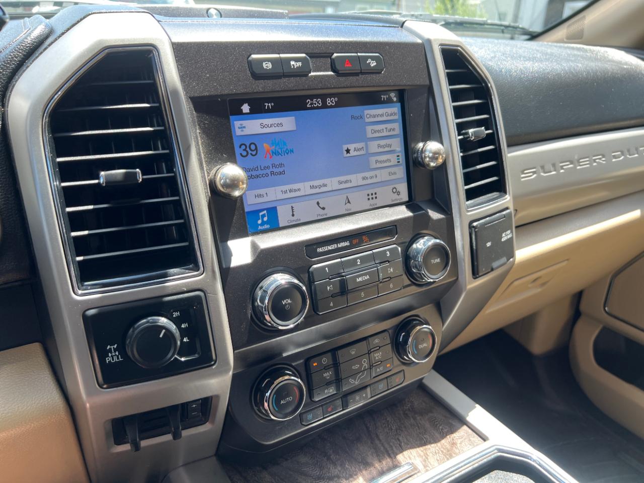Ford F-250 SD Lariat Crew Cab Short Bed 4WD 2019