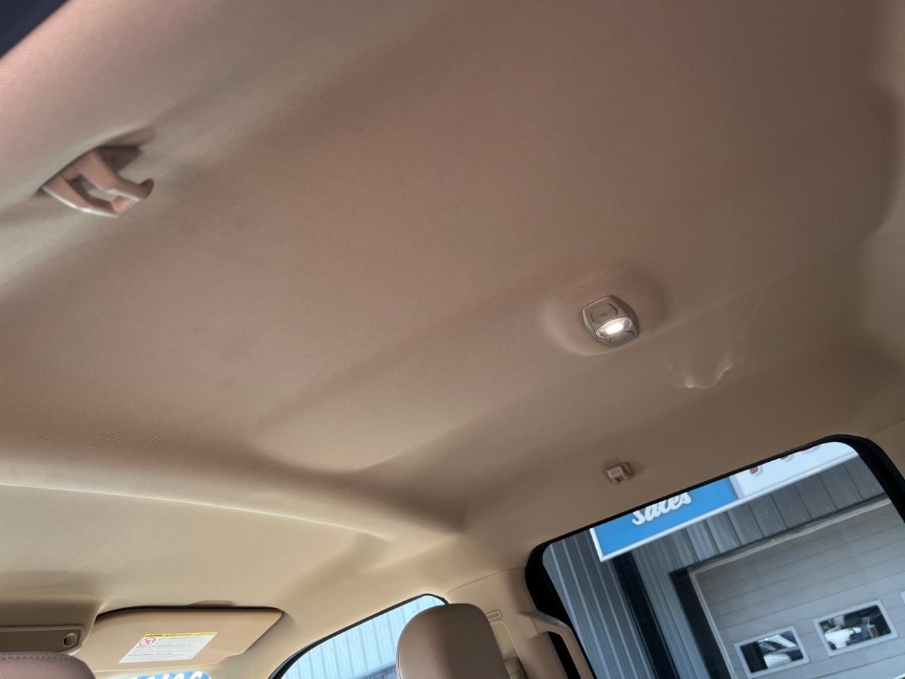 Ford F-250 SD Lariat Crew Cab Short Bed 4WD 2019