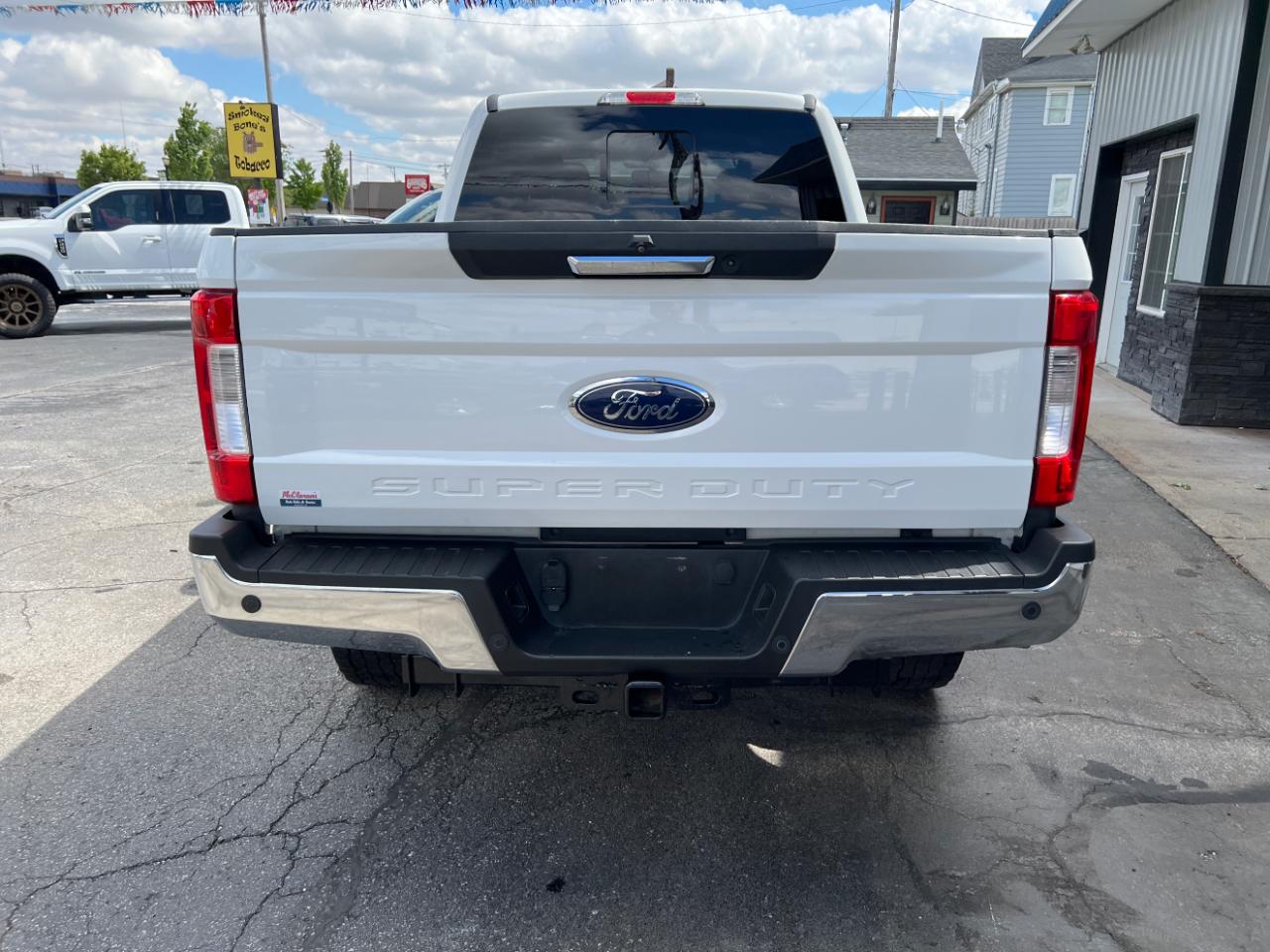 Ford F-350 SD Lariat Crew Cab Short Bed 4WD 2019