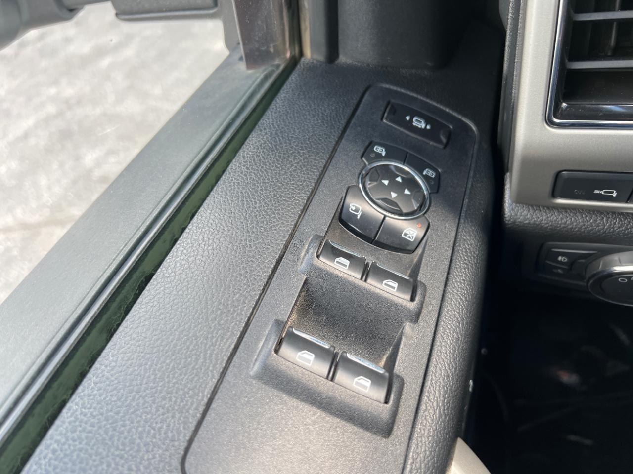 Ford F-350 SD Lariat Crew Cab Short Bed 4WD 2019