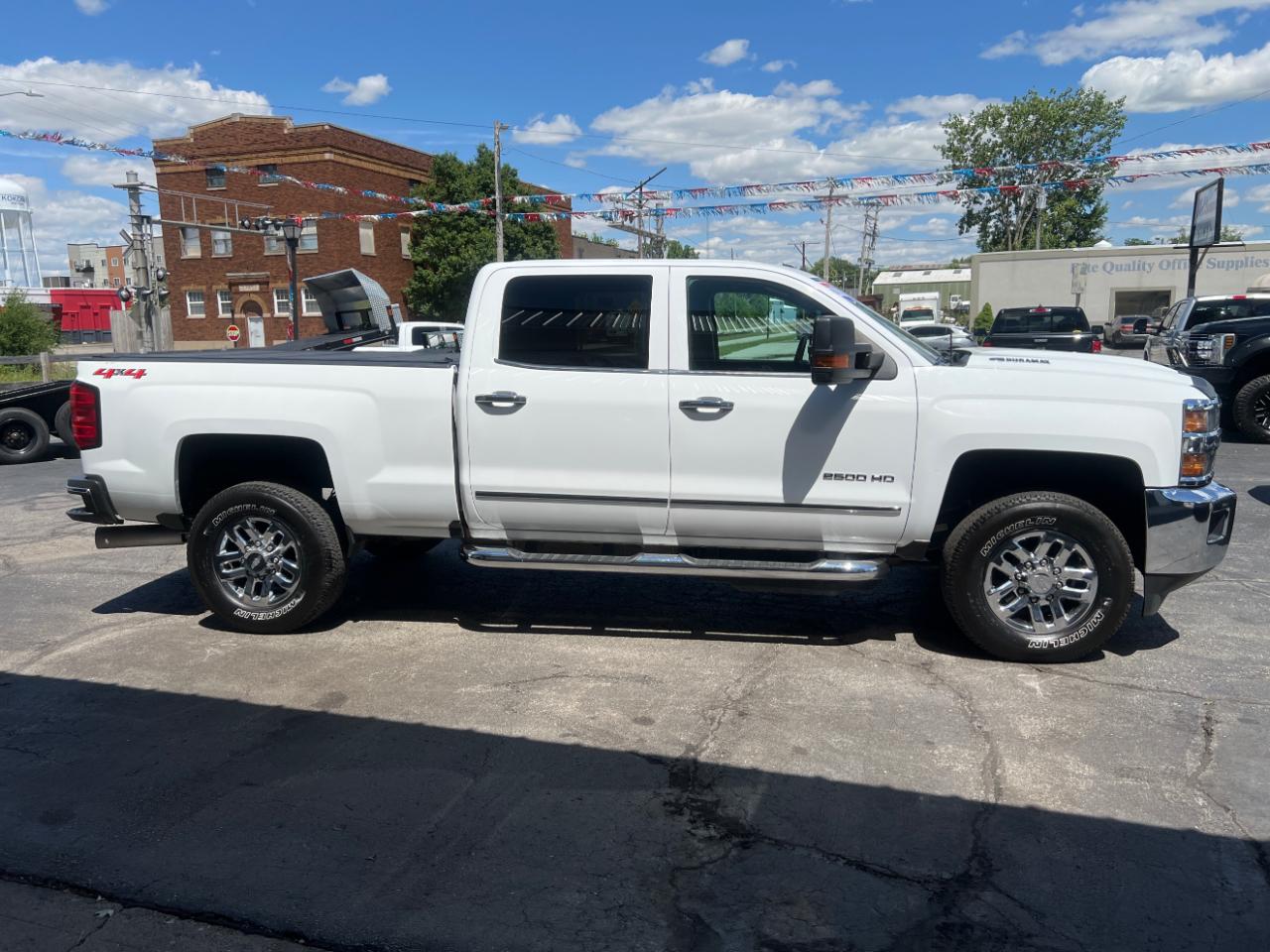Chevrolet Silverado 2500HD LTZ Crew Cab 4WD 2018