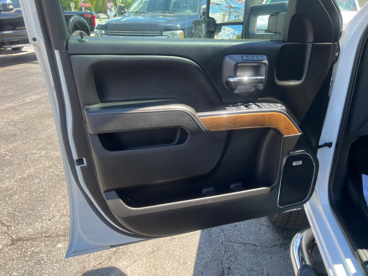 Chevrolet Silverado 2500HD LTZ Crew Cab 4WD 2018